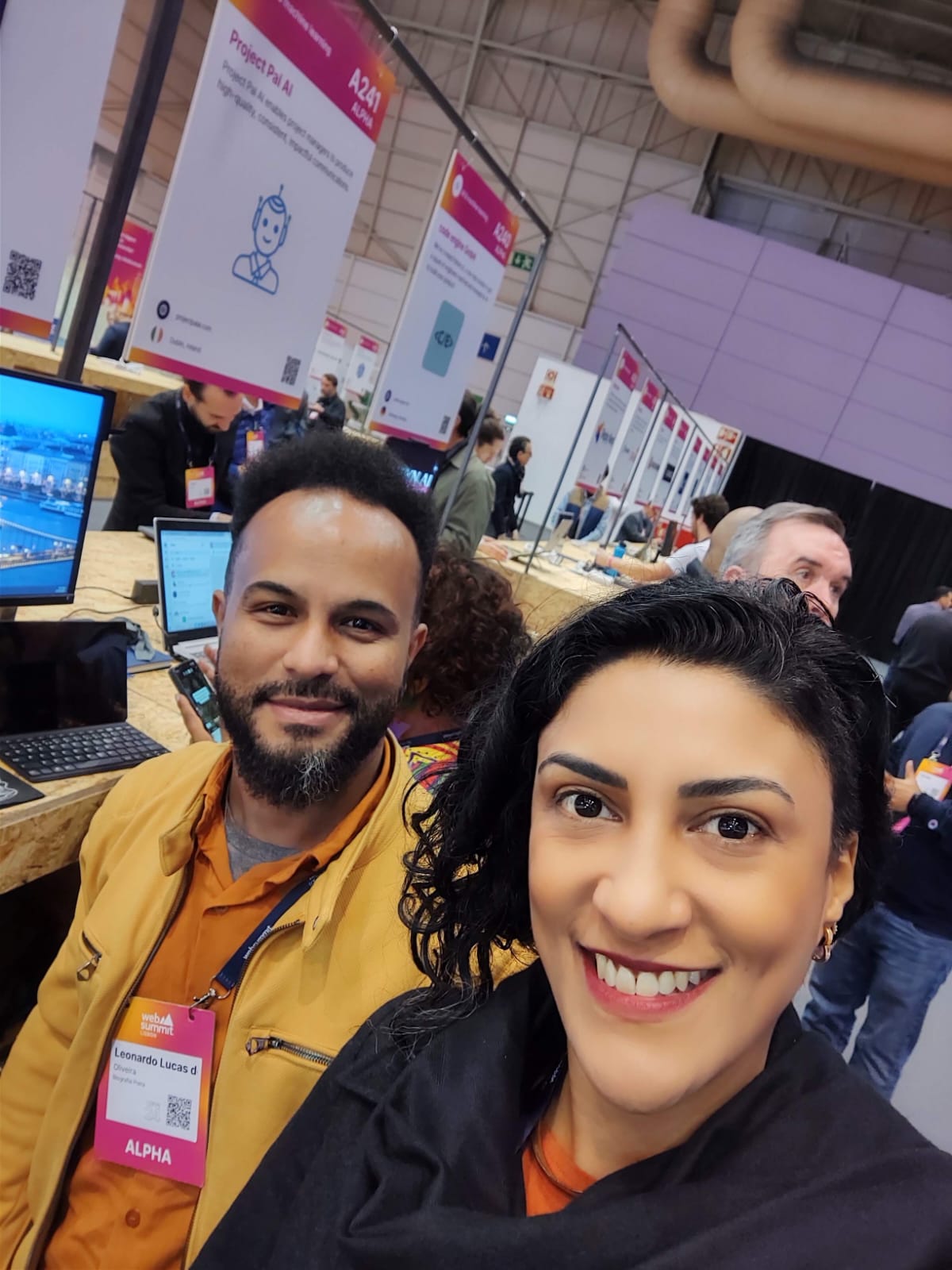 Leonardo Oliveira e Leslie Sedrez no WebSummit Lisboa 2024